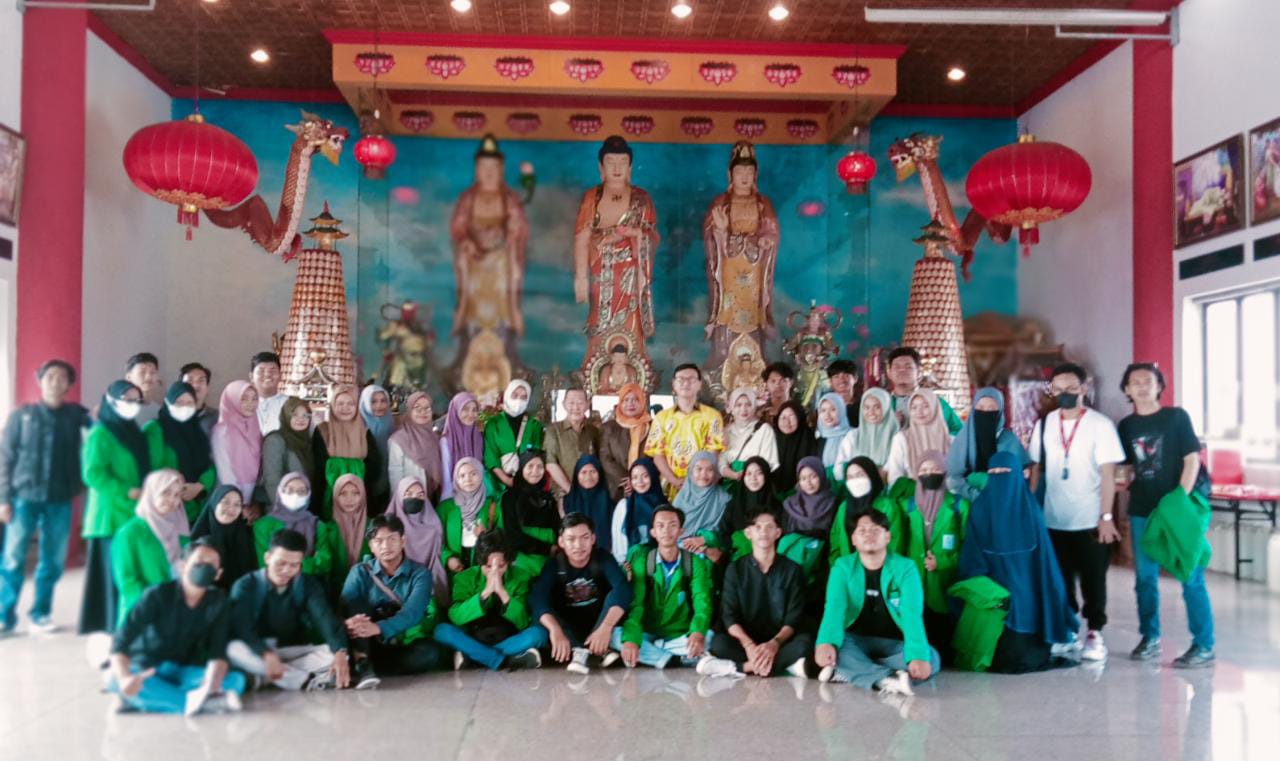 Gambar Mahasiswa SPI UIN Alauddin Makassar Kunjungan ke Klenteng Xian Ma, Belajar Komunikasi Antar Budaya