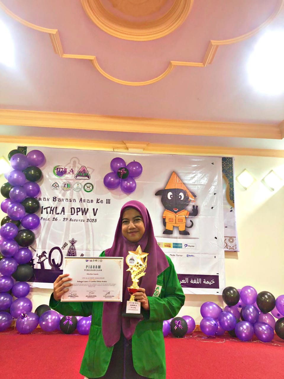 Gambar Mahasiswa UIN Alauddin Juara III Ghina Araby di ITHLA DPW V Palu