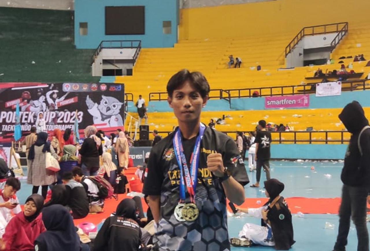 Gambar Mahasiswa UIN Alauddin Raih 9 Medali Kejurnas Taekwondo Poltek CUP-19