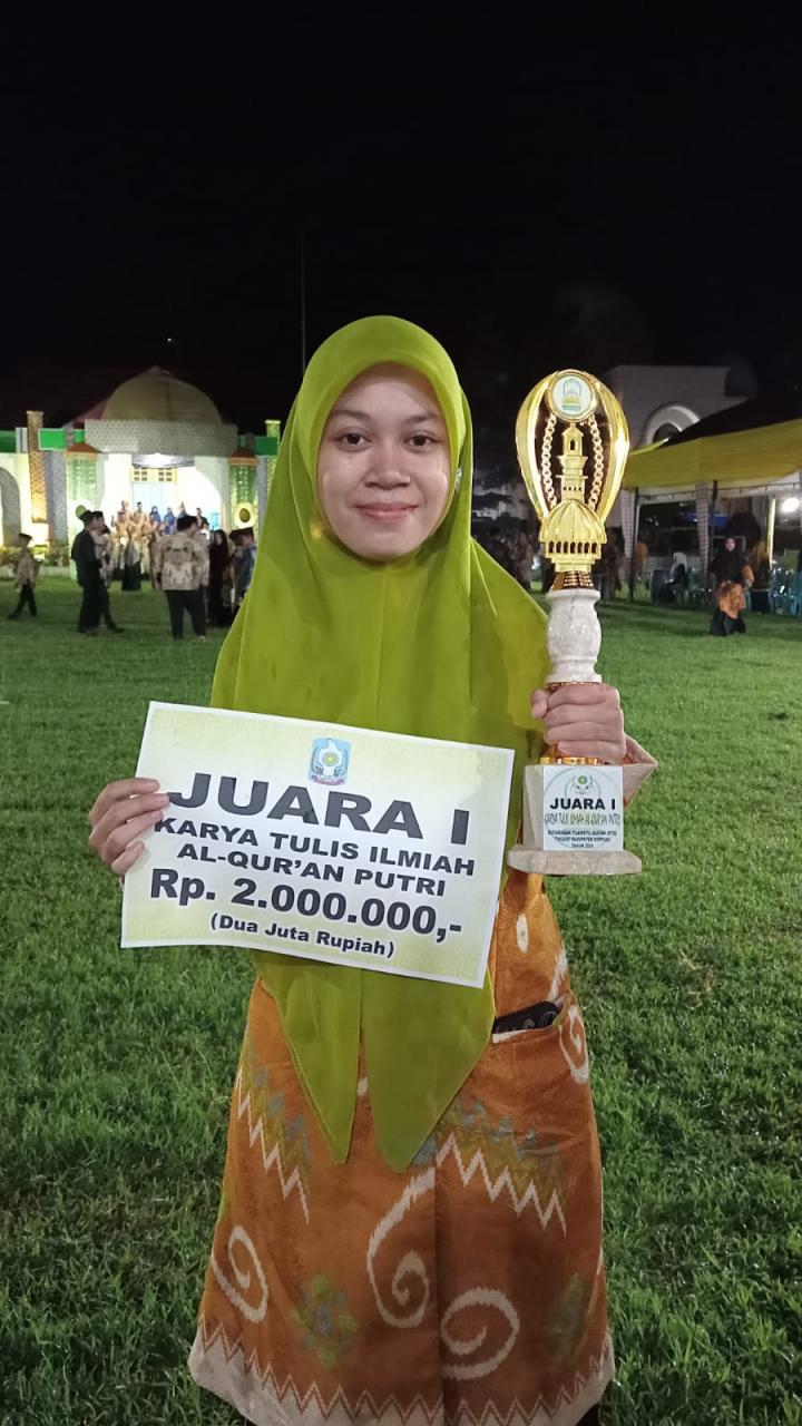 Gambar Mahasiswi Kesmas 2022 Juarai Lomba Karya Tulis Ilmiah Qur'an Se-Kabupaten Soppeng