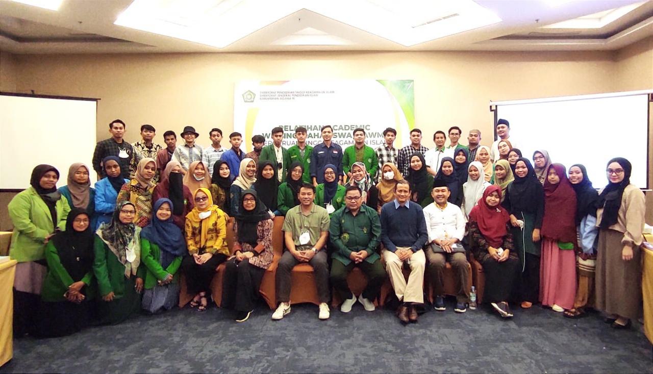 Gambar Mahasiswi PBI UIN Alauddin Terpilih Ikuti PAWM se-PTKI