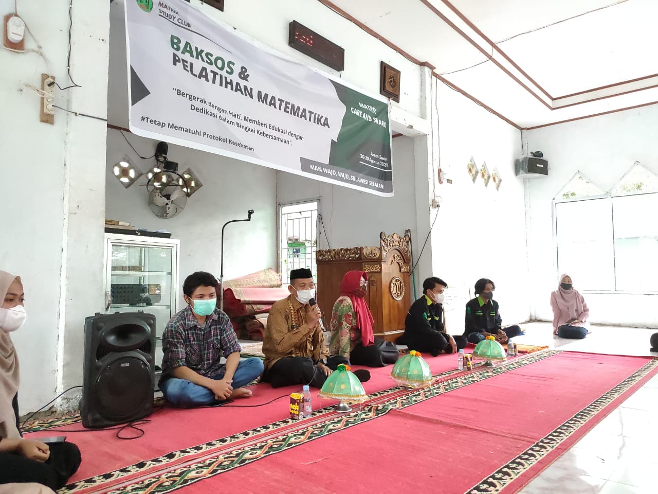 Gambar Matrix SC UIN Alauddin Sukses Gelar Program Care and Share di Wajo