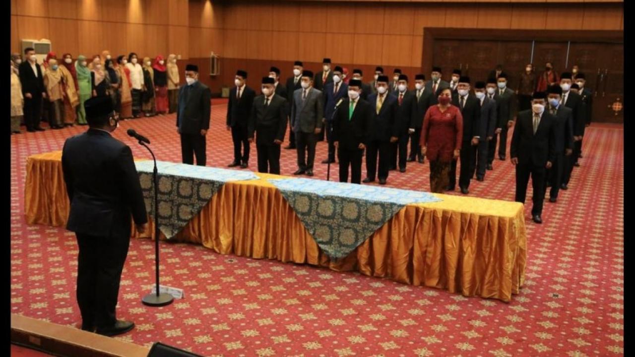 Gambar Menag RI Lantik Dr H Kaswad Kepala Biro AAKK UIN Alauddin, Gantikan Dr Hj Yuspiani M Pd