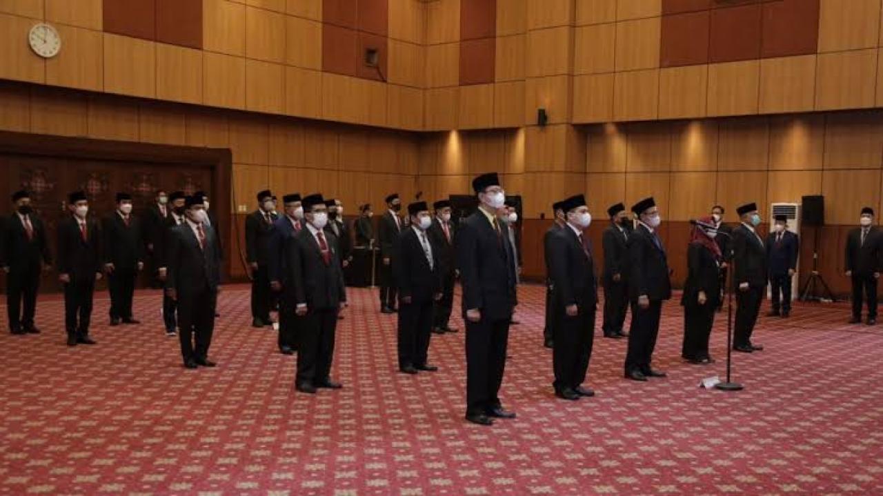 Gambar Menag Yaqut Cholil Qoumas Lantik H Bustan Ramli Jadi Kepala Biro AUPK UIN Alauddin