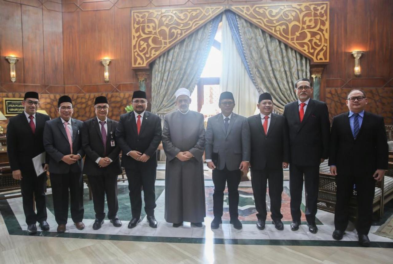 Gambar Menag Yaqut dan Grand Syeikh Al Azhar Bahas Penambahan Kuota Beasiswa Mahasiswa Indonesia