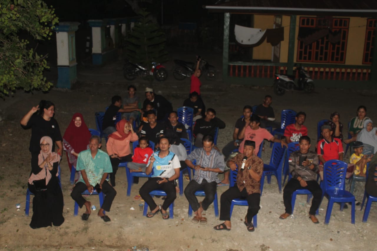 Gambar Menjalin Silaturahim dengan Masyarakat , Mahasiswa KKN Posko Sumpang Mango Gelar Malam Ramah Tamah d