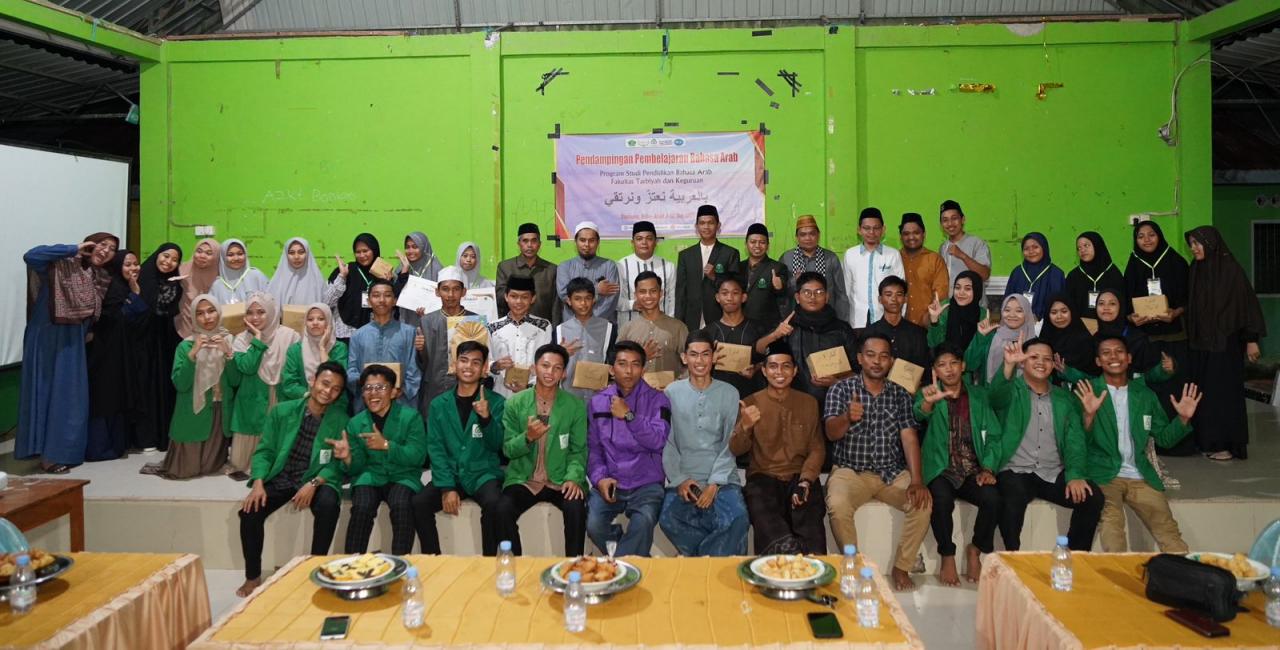 Gambar Meriahnya Kampung Bahasa Arab Prodi PBA UIN Alauddin di DDI Mattoanging Ditutup dengan Ramah Tamah