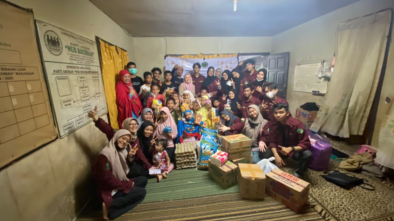 Gambar Mewujudkan Rasa Kepedulian Antar Sesama, HMJ  Ekis Gelar REIC