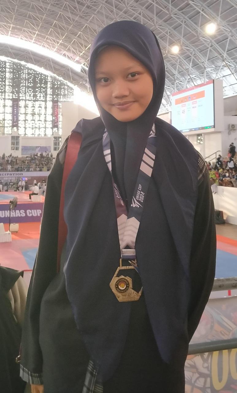 Gambar Nur Aida Sukses Kantongi Medali Perak pada Kejuaraan Taekwondo Unhas Cup 2024