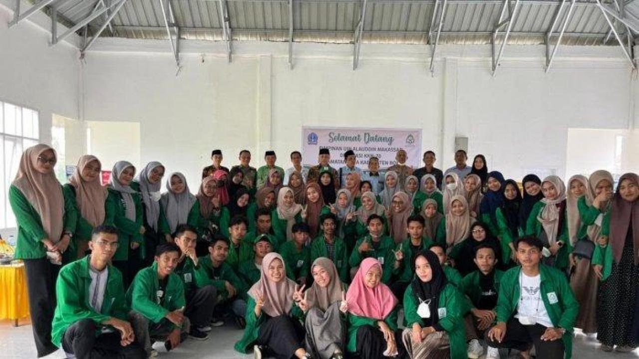 Gambar Pantau KKN di Bone, WR IV UIN Makassar Pesan Mahasiswa Jaga Akhlaqul Karimah