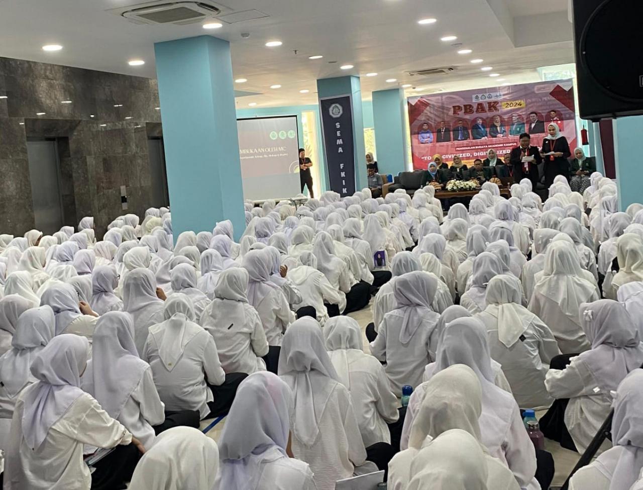 Gambar PBAK FKIK Sebagai Ajang Pengenalan Lingkungan Tenaga Kesehatan