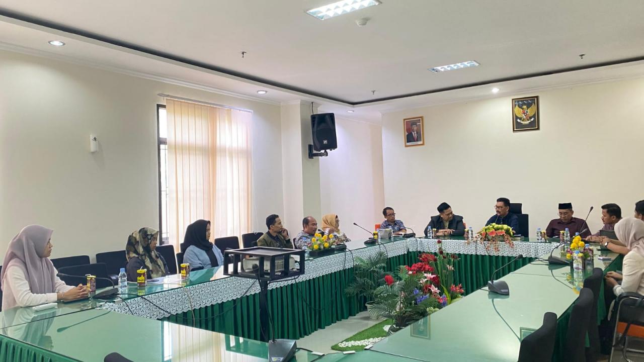 Gambar Pegadaian Syariah Cabang Hasanuddin dan FEBI UIN Alauddin Bahas Kerjasama Jangka Panjang