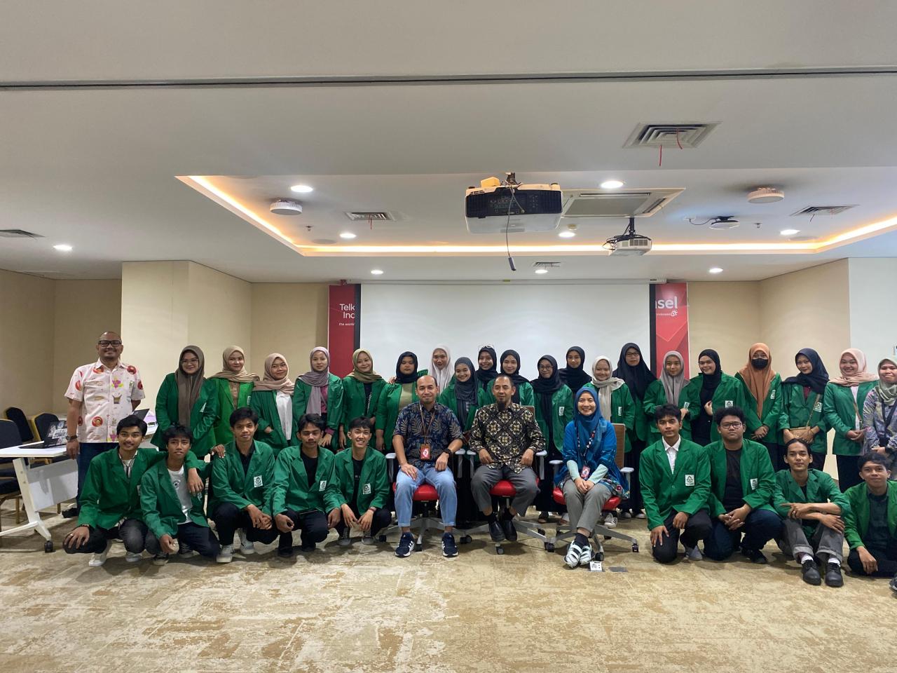 Gambar Pelajari Human Relations, Mahasiswa Ilmu Komunikasi Lakukan Kunjungan ke PT Telekomsel