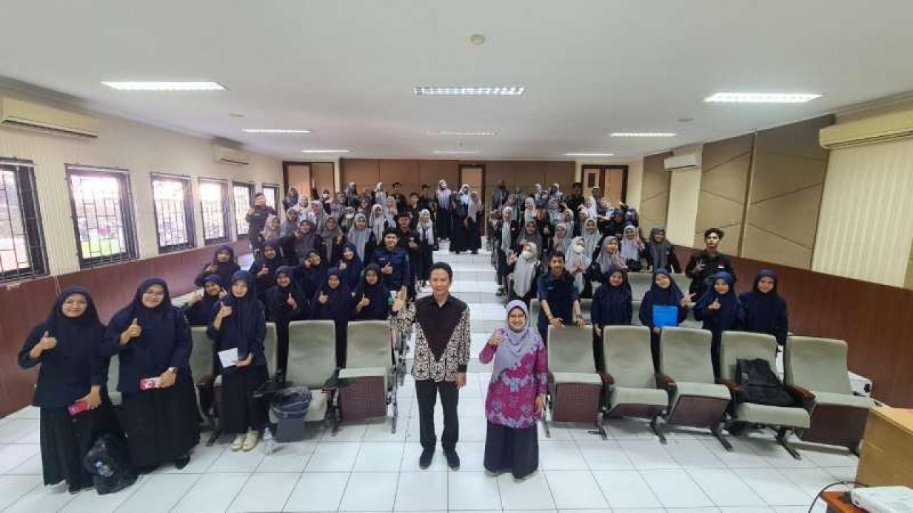 Gambar Pelatihan Penulisan Jurnal Terakreditasi, Pendidikan Fisika UIN Alauddin Hadirkan Dosen UIN Sunan Gu