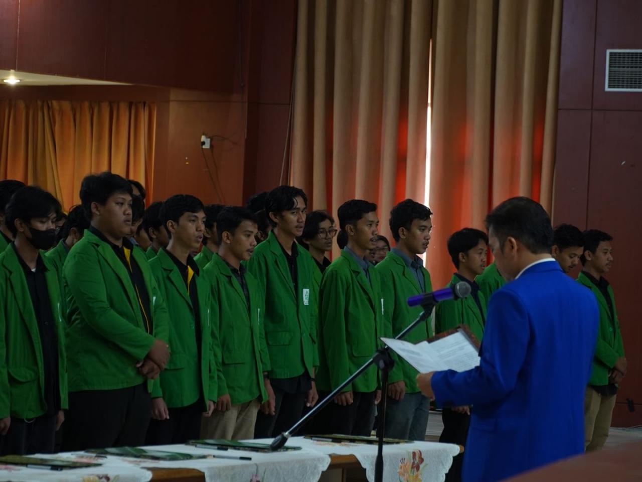 Gambar Pengurus Dema, Sema, HMJ dan LDF Lingkup FST Dilantik, Dekan Harap LK Susun Program Keluarannya Akre