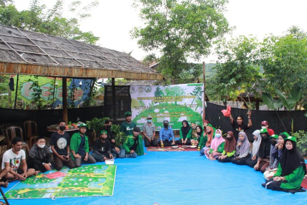 Gambar Peringati International Day Of Forest, KKN-DK Desa Parigi Gelar Kemah