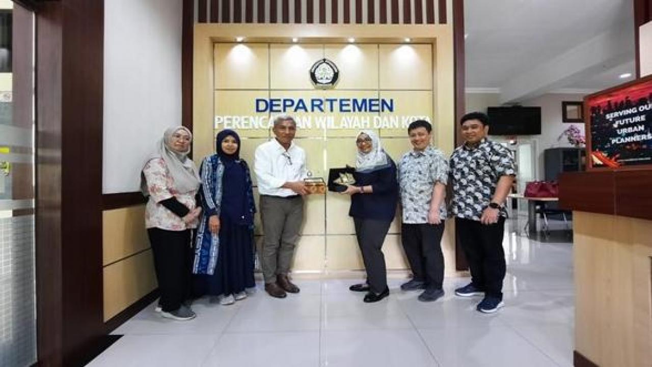 Gambar Perluas Network, Teknik PWK UIN Alauddin Benchmarking di Tiga Instansi Berbeda