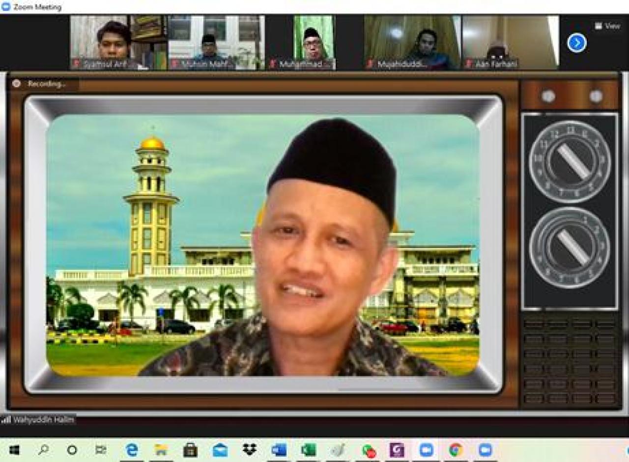 Gambar Pesantren dan Moderasi Beragama Tema kajian Pertama Diskusi LISU