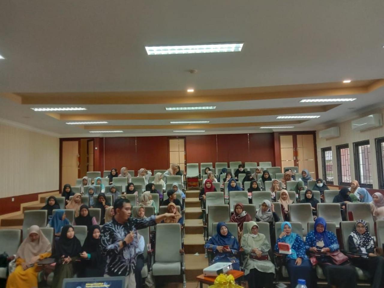 Gambar PIAUD-ITMT Gelar Seminar Hypnoparenting Bertajuk “Mendidik dengan Cinta”