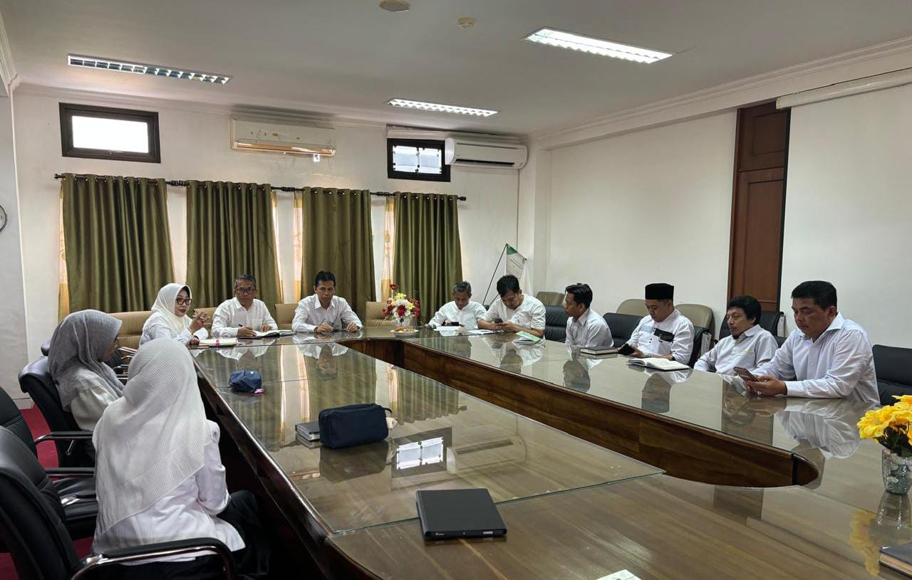 Gambar Pimpin Rapim, Dekan FAH Bahas Strategi dan Agenda 2025