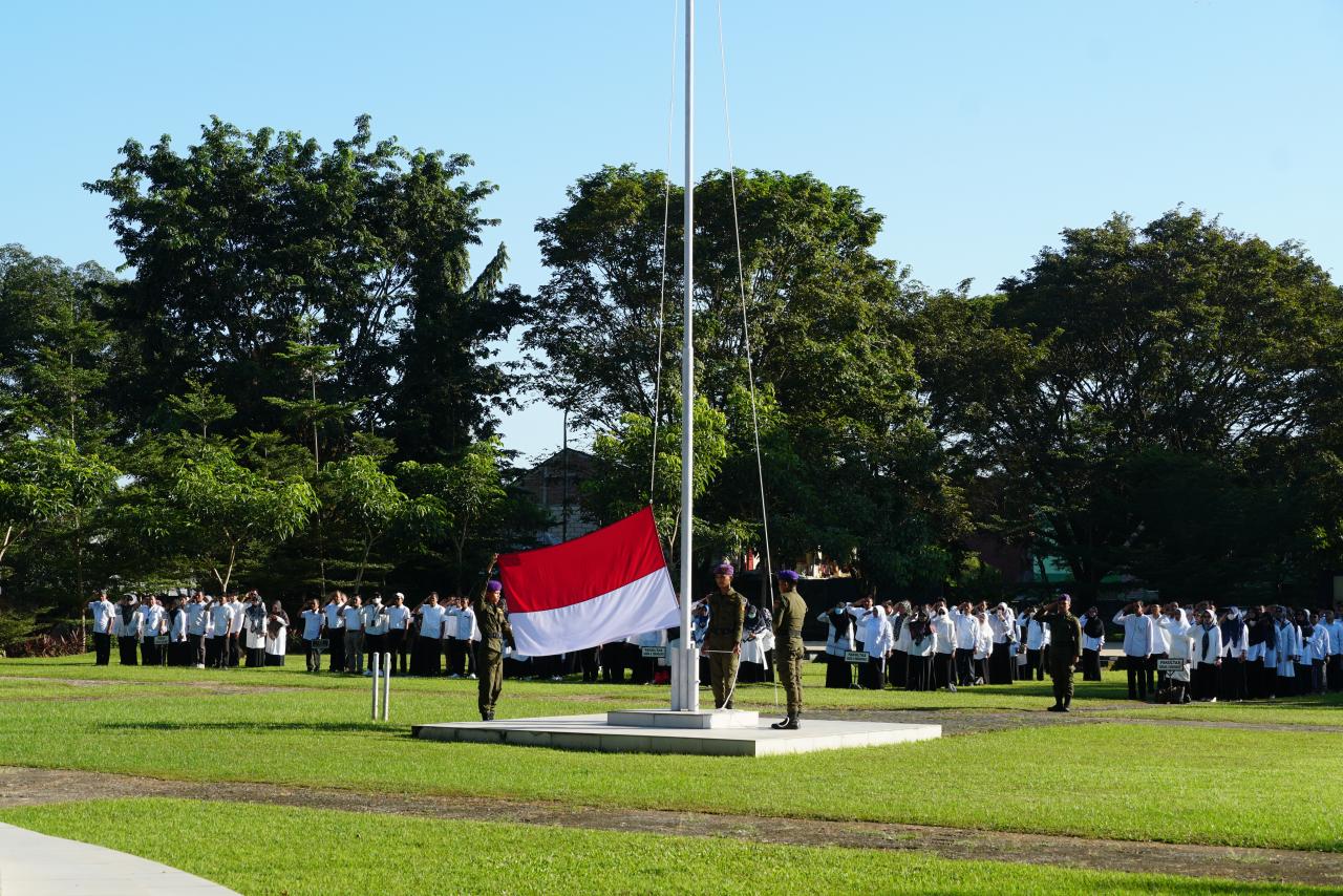 Gambar Pimpin Upacara Harkitnas, Rektor UIN Alauddin Makassar Serukan Pentingnya Pendidikan dan Teknologi