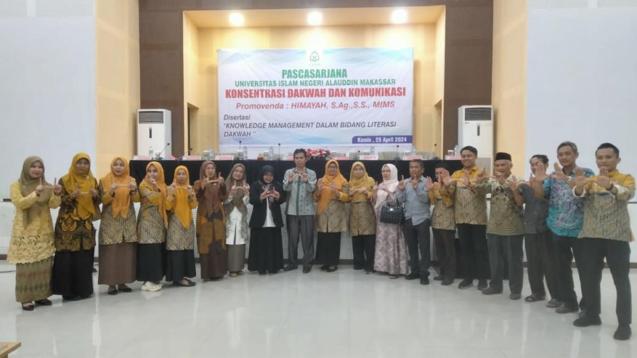 Gambar Pimpinan FAH Beserta Jajarannya Hadiri Sidang Promosi Doktor Dosen Prodi Ilmu Perpustakaan