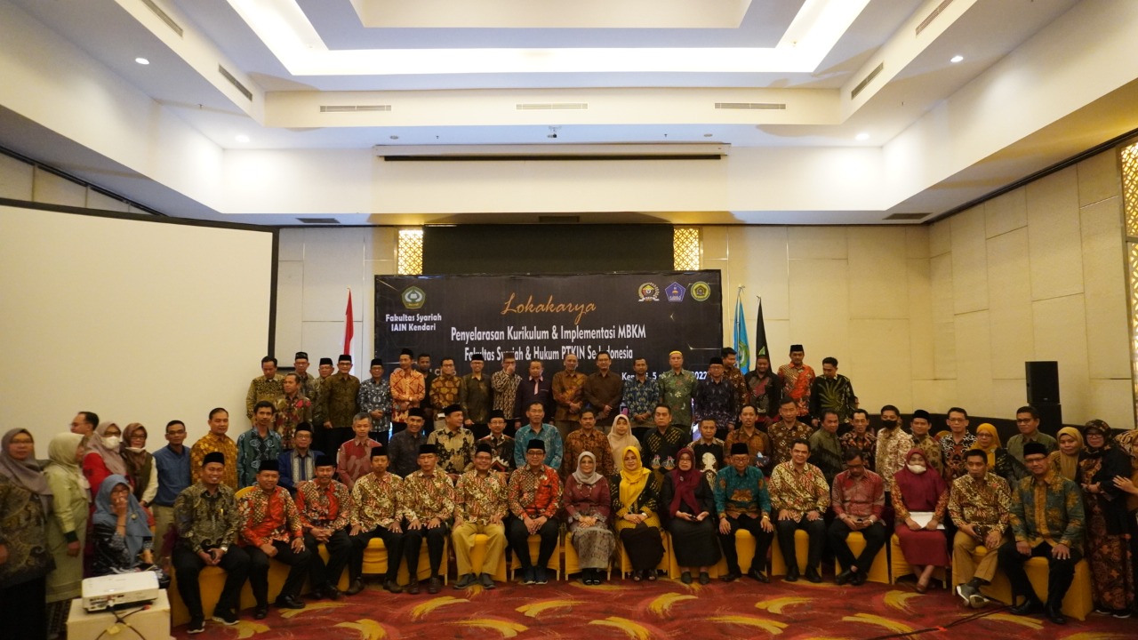 Gambar Pimpinan FSH UIN Alauddin Hadiri Lokakarya Penyelarasan Kurikulum dan Implementasi MBKM di Kendari