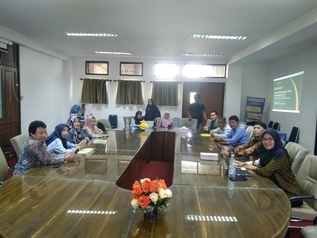 Gambar Pimpinan Prodi Lingkup FAH UIN Alauddin dan GPM Bahas Akreditasi Melalui FGD