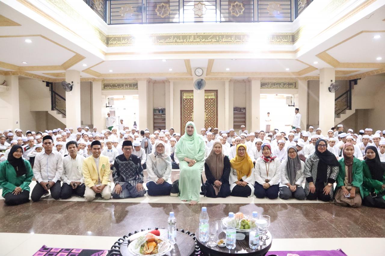 Gambar Prodi BSA Lakukan Pengabdian Masyarakat Bertaraf Internasional di Pesantren Tahfizhul Quran