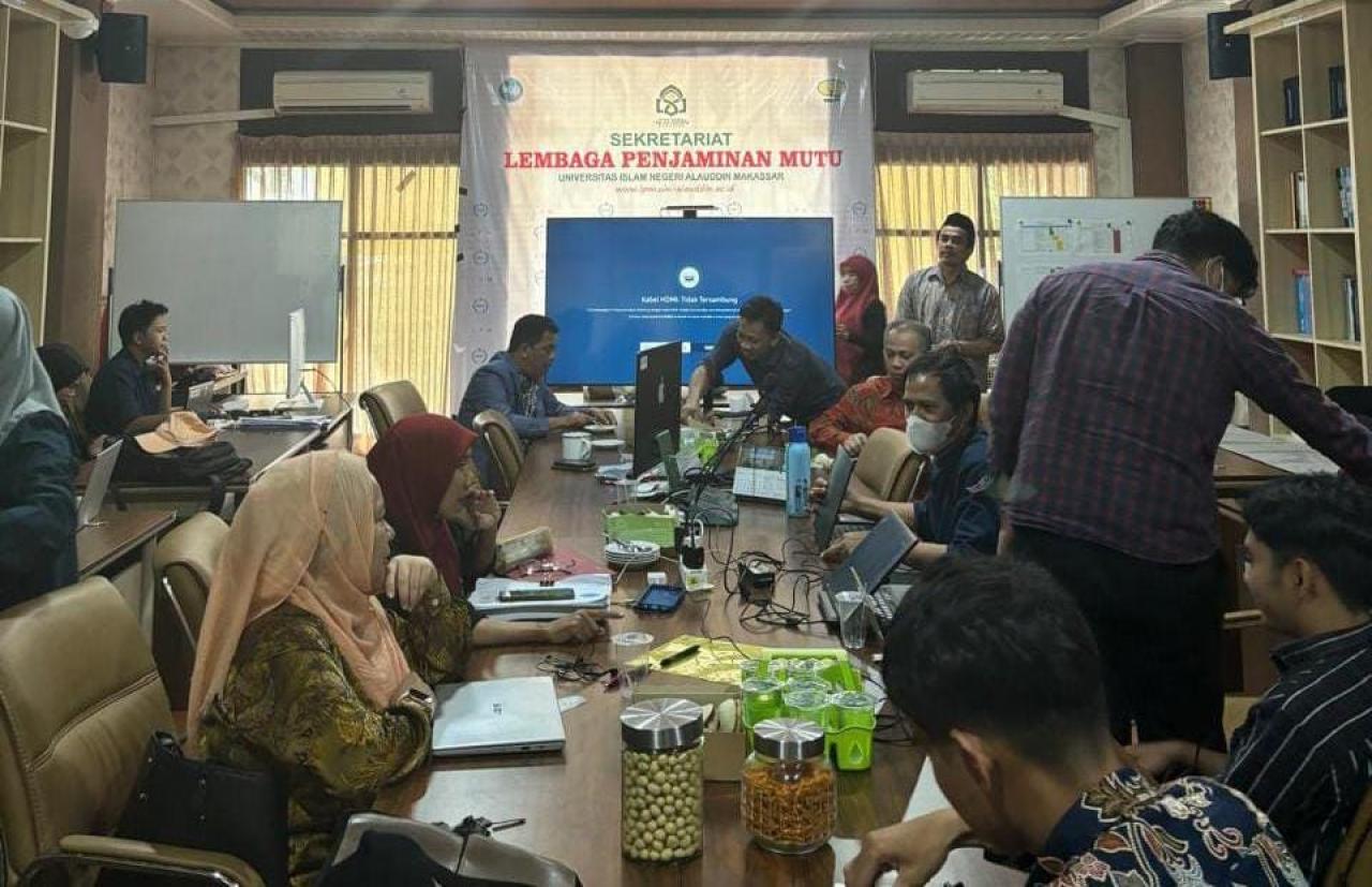 Gambar Prodi BSI AdakanReview Internal Simulasi Borang Akreditasi