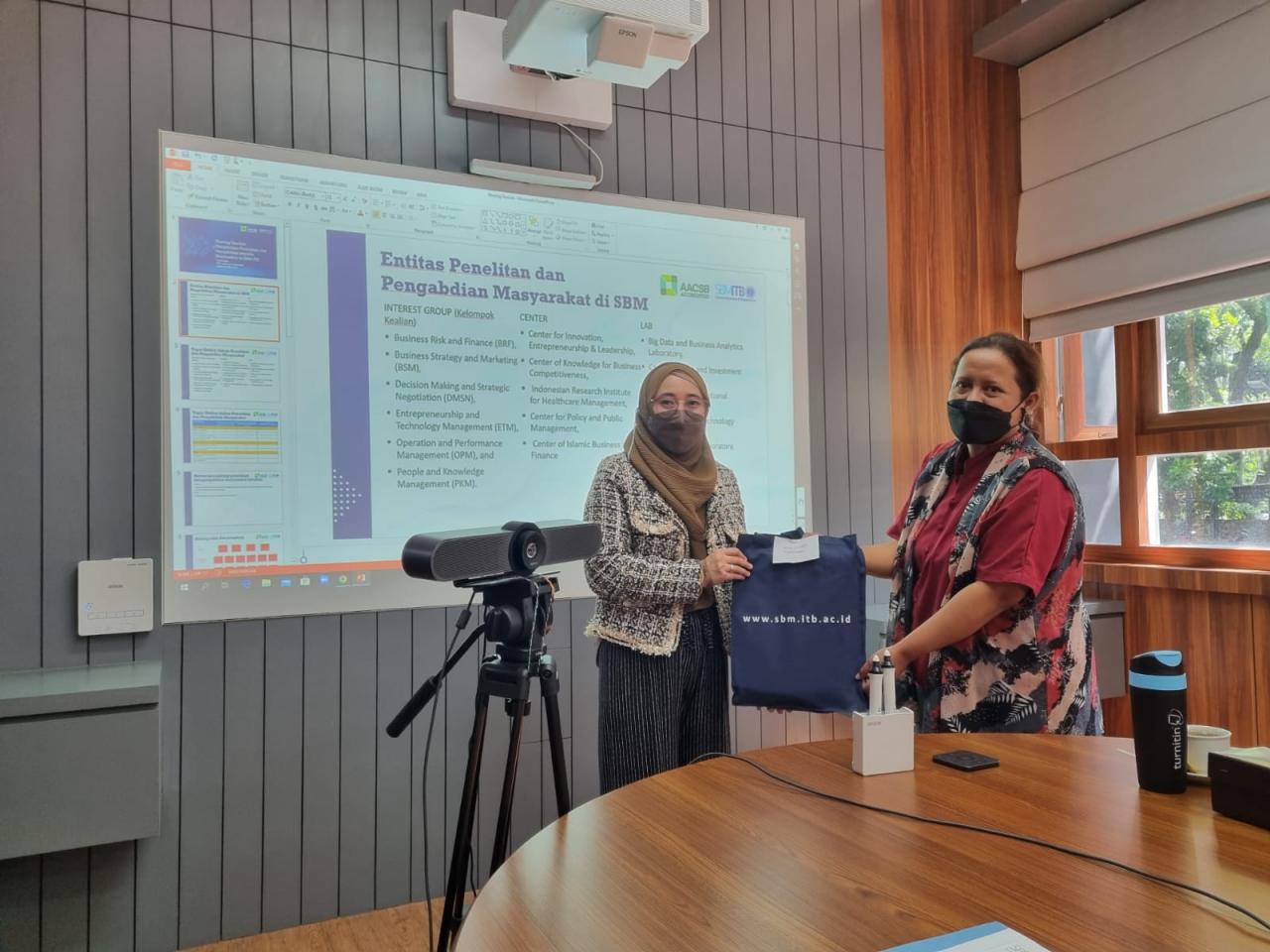 Gambar Prodi dan GPM Manajemen UIN Alauddin Benchmarking di ITB School of Business and Management