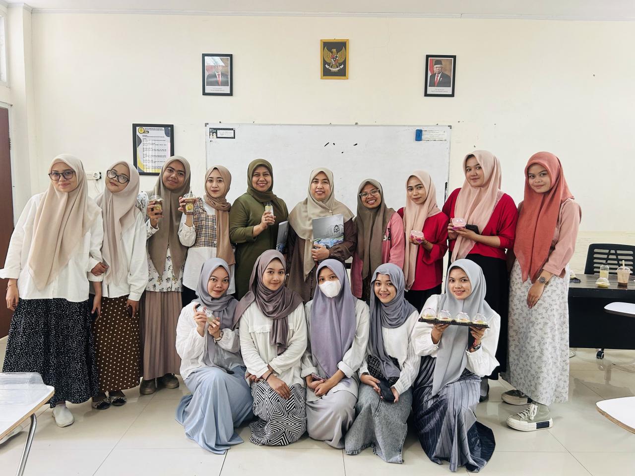 Gambar Prodi Farmasi UIN Alauddin Makassar Adakan Pameran Inovasi