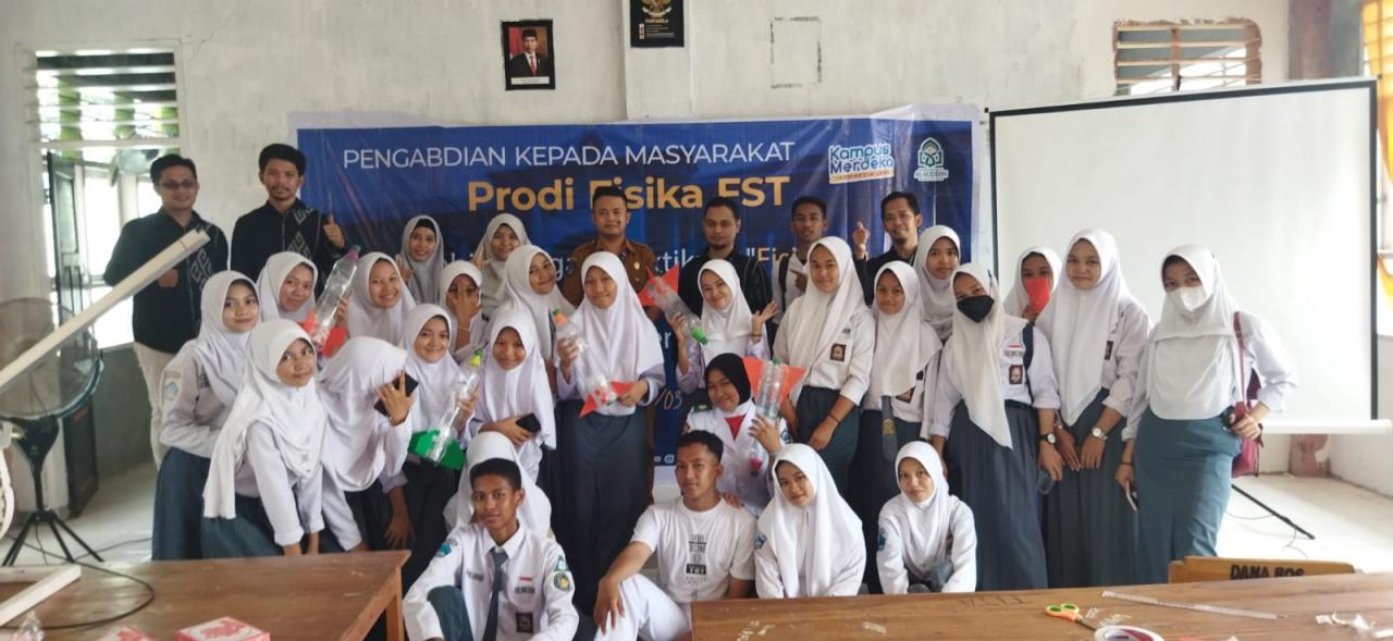 Gambar Prodi Fisika UIN Alauddin Bimbingan Praktikum di SMAN 2 Bantaeng