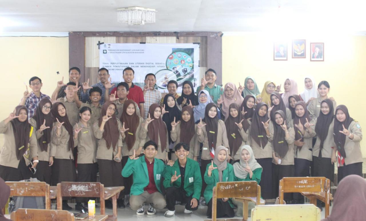 Gambar Prodi Ilmu Perpustakaan UIN Alauddin Bahas Literasi Digital pada Pengabdian Masyarakat di SMK Pratin