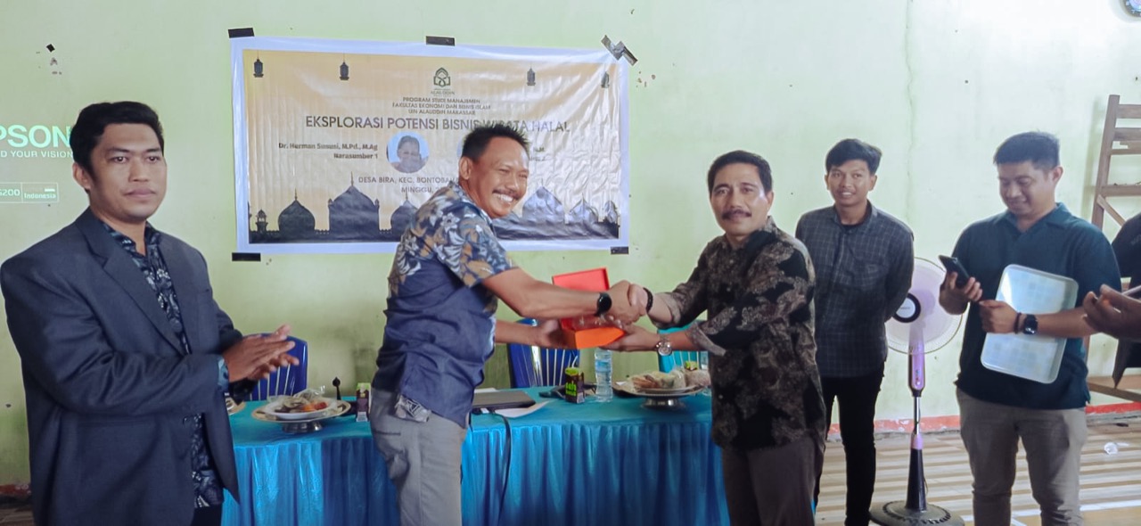 Gambar Prodi Manajemen FEBI Pengabdian Masyarakat di Bulukumba, Eksplorasi Potensi Bisnis Wisata Halal