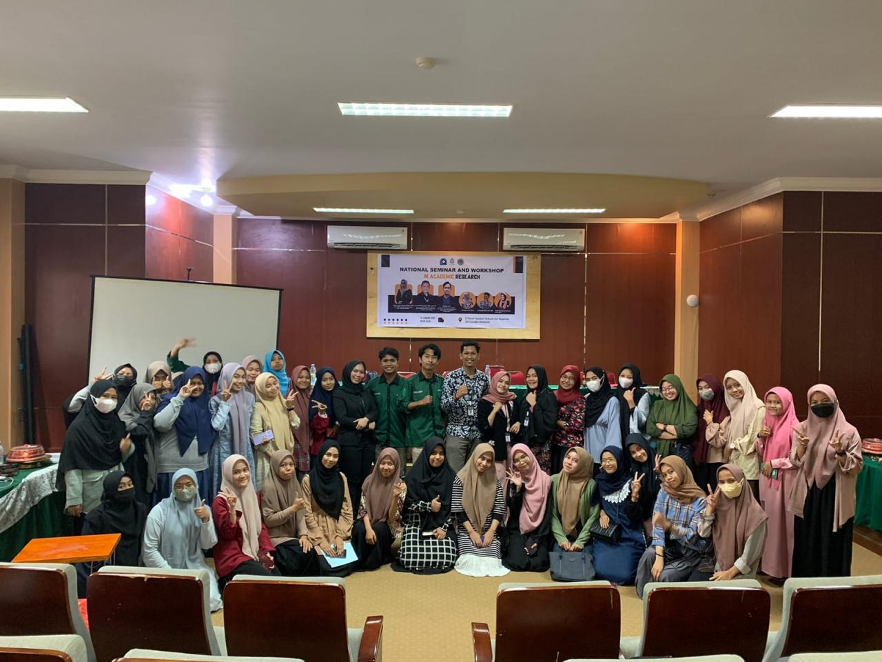 Gambar Prodi PBI UIN Alauddin dan LOKA Research Institute Gelar Seminar Nasional dan Workshop Penelitian