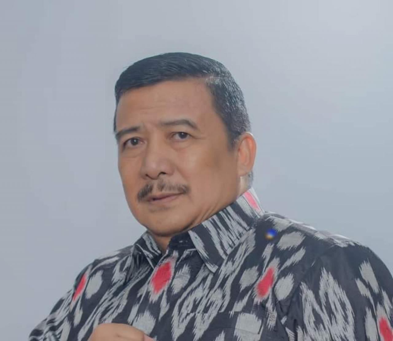 Gambar Profil Wahyuddin Naro, Guru Besar Baru UIN Alauddin yang Pernah Diberi Penghargaan Presiden