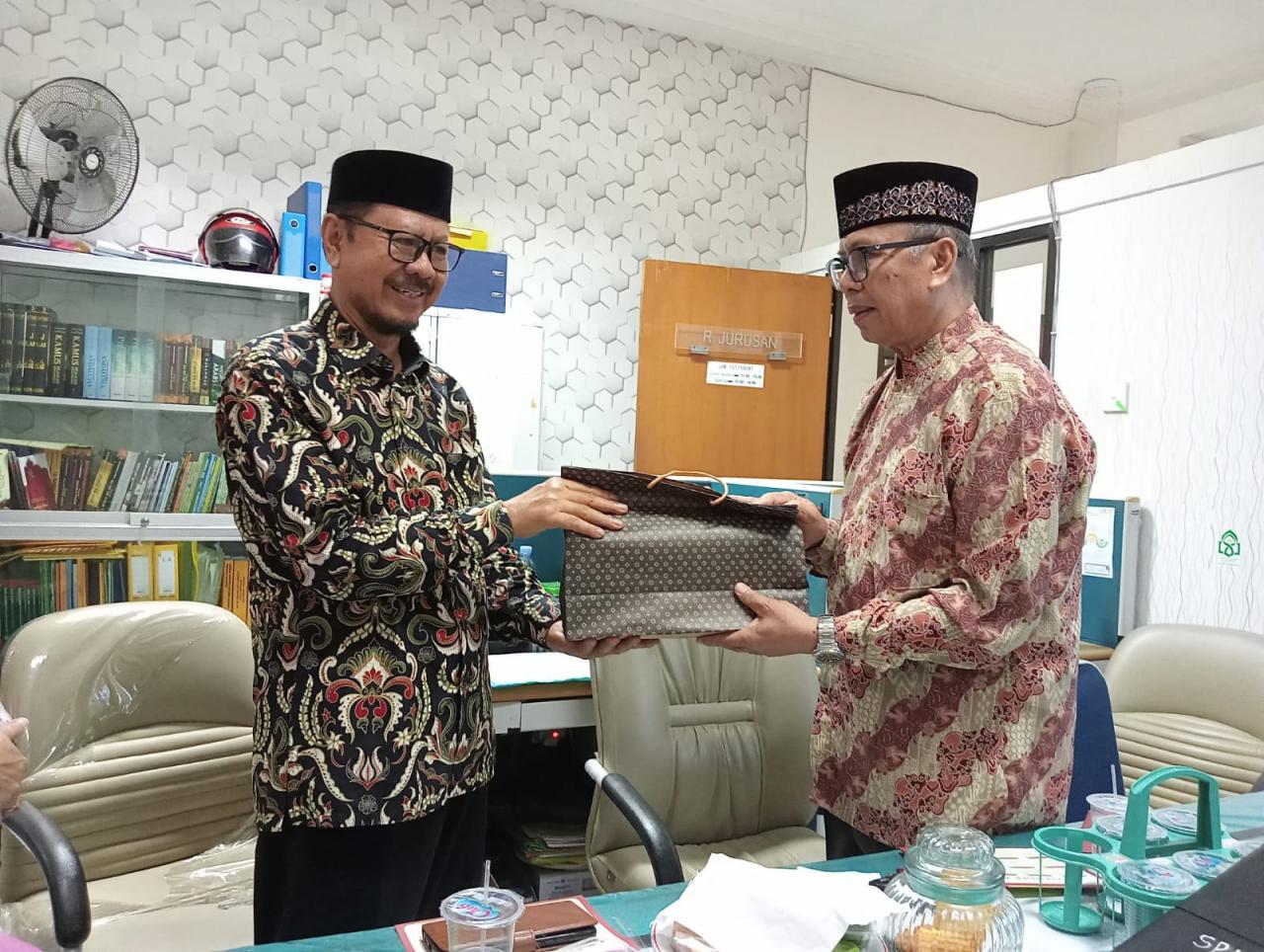 Gambar Purna Bakti, SPI UIN Alauddin Beri Penghormatan atas Dedikasi dan Kontribusi Dr Wahyuddin G M Ag