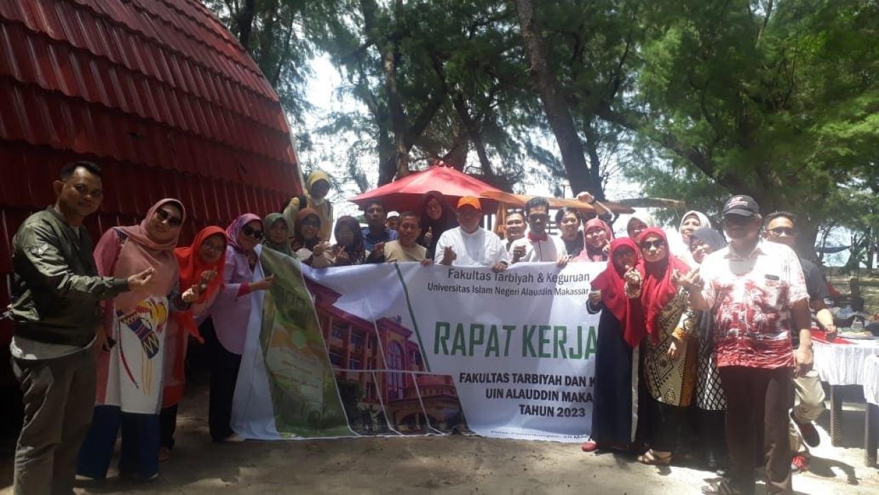 Gambar Rapat Kerja 2023, Dekan FTK UIN Alauddin Andalkan Kerja Cerdas, Ihklas dan Tuntas
