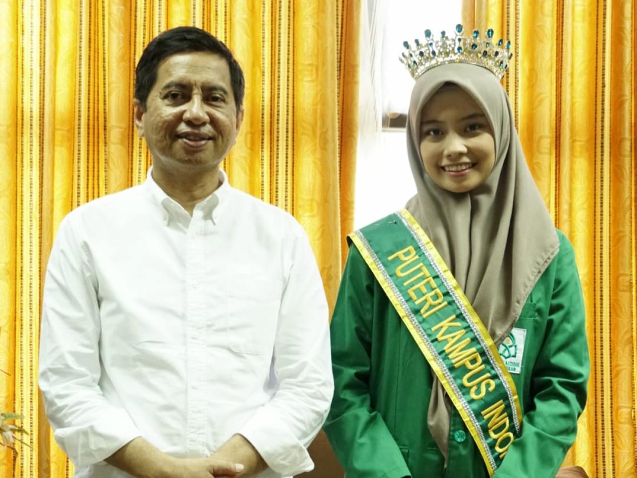 Gambar Rektor Terima Audience Muflihah Sa'adah, Mahasiswa UIN Makassar Juara 1 Duta Kampus se Indonesia