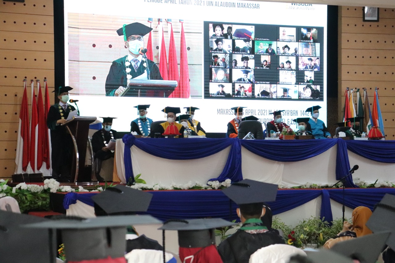 Gambar Rektor UIN Alauddin Kukuhkan 1382 Wisudawan Angkatan 89