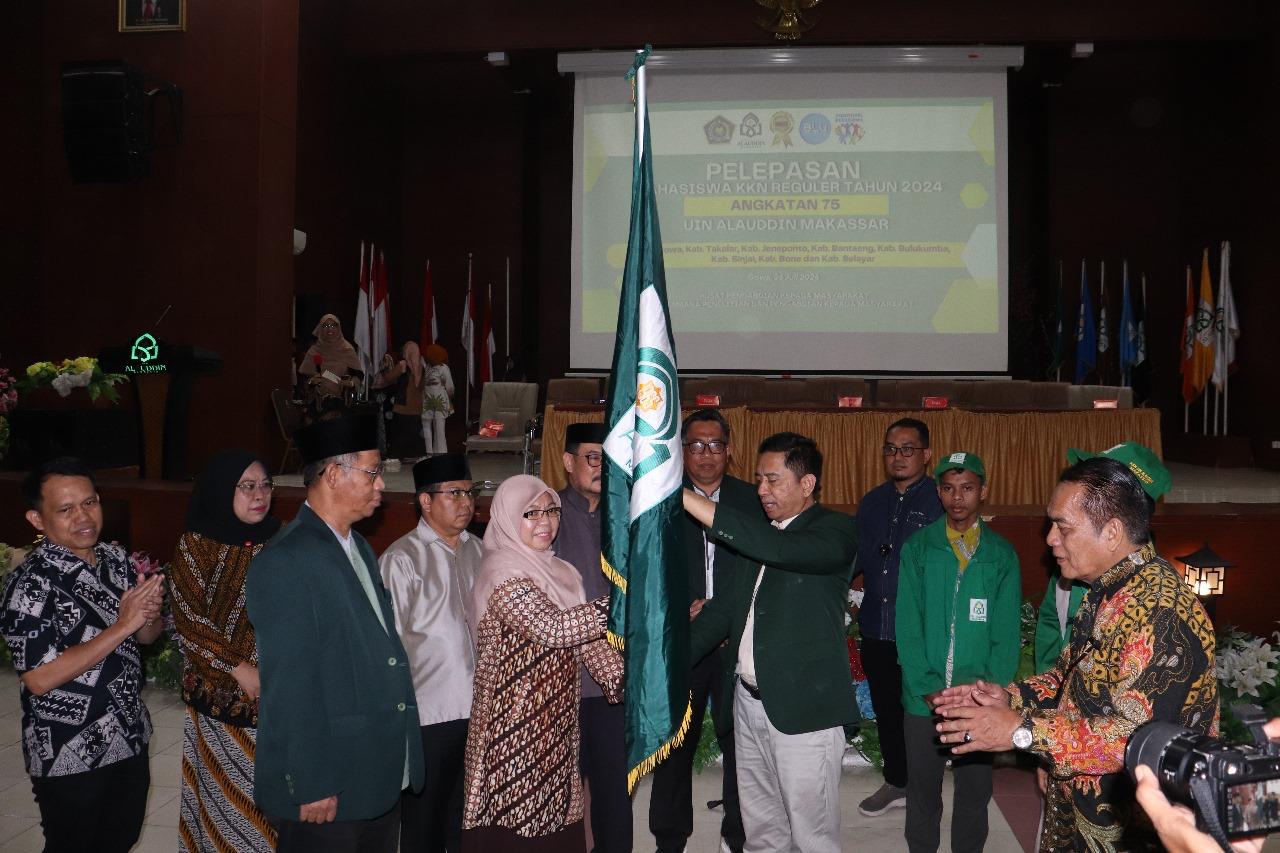 Gambar Rektor UIN Alauddin Makassar Lepas 2.550 Mahasiswa Peserta KKN Angkatan 75