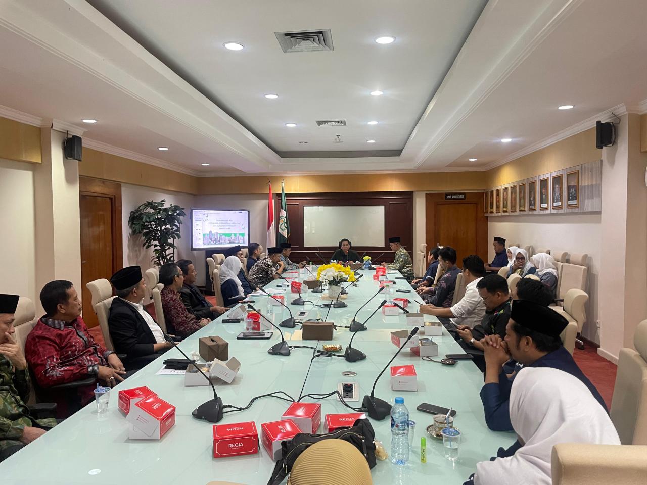 Gambar Rektor UIN Alauddin Makassar Serahkan POK 2024