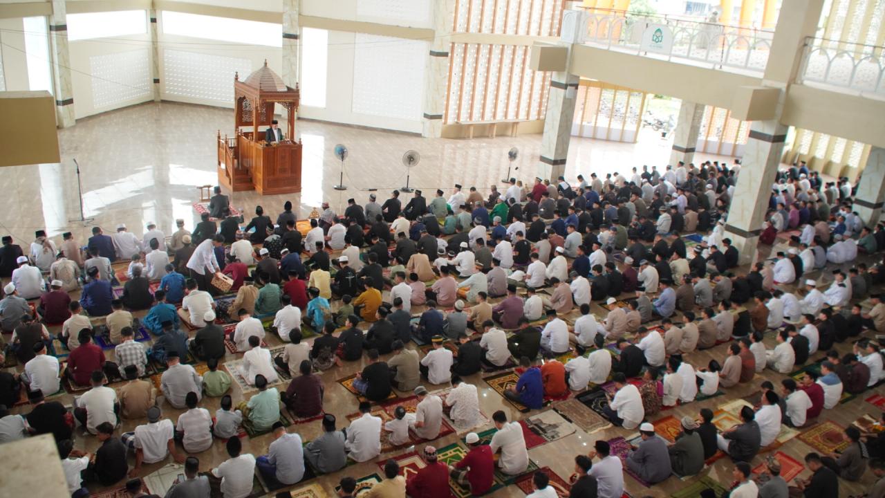 Gambar Ribuan Jamaah Hadiri Perayaan Idul Adha di Masjid Agung Sultan Alauddin Kampus II UIN Alauddin Makas