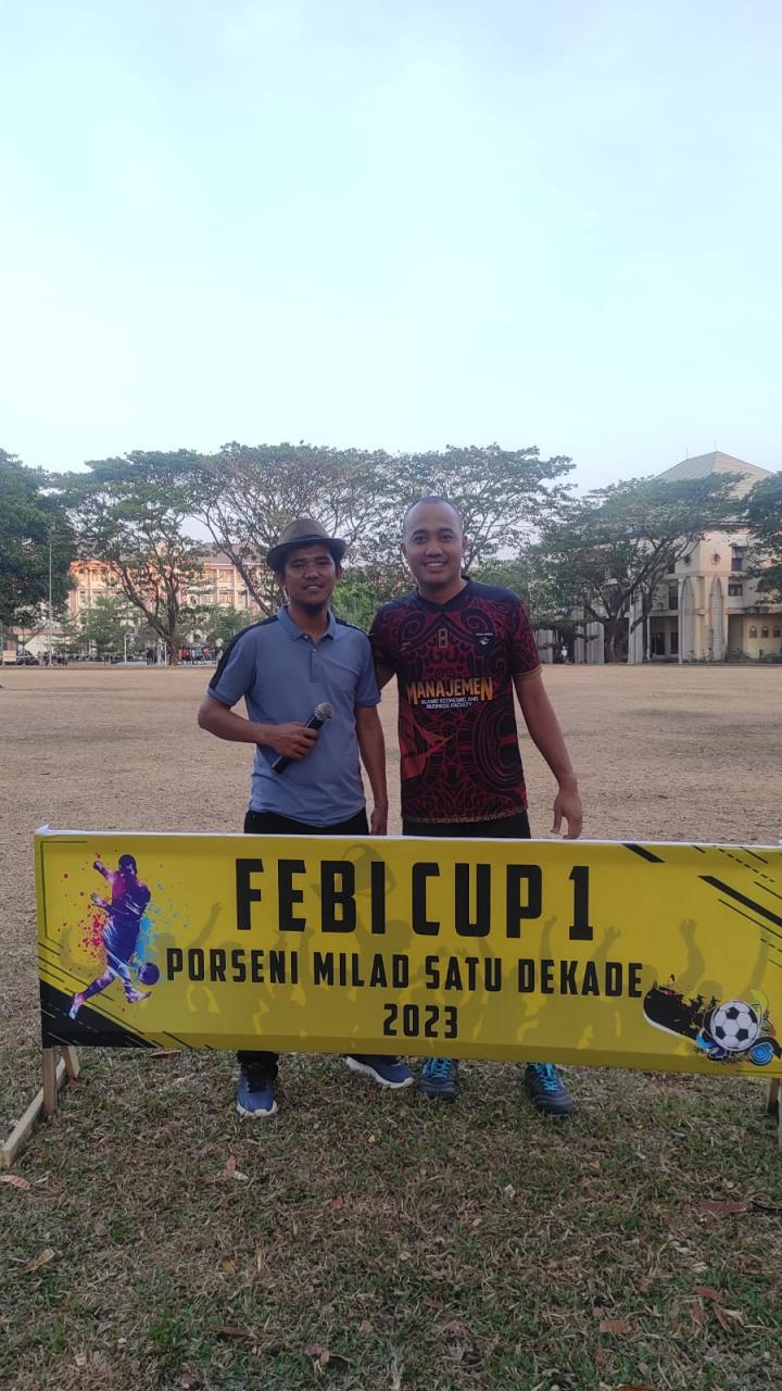 Gambar Sirajuddin Ketua Panitia Milad Satu Dekade  Mengajak Civitas Akademika nonton FEBI CUP 1 2023