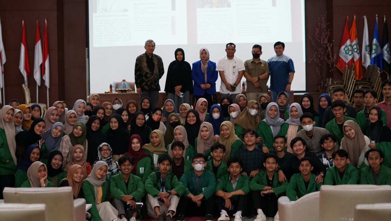 Gambar T-PWK UIN Alauddin Gelar Kuliah Umum Bahas Program KOTAKU dan Pelaksanaan Kampung Iklim