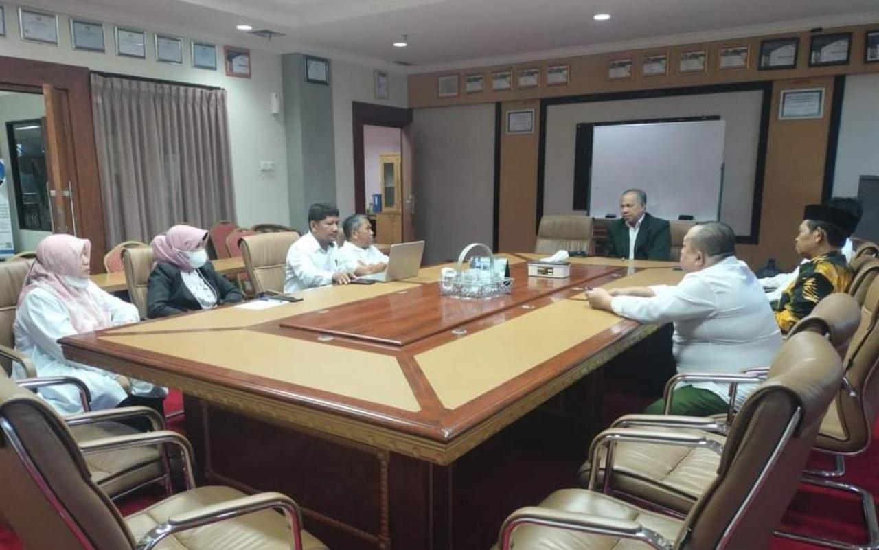 Gambar Temui Warek 1, Pimpinan FAH Bahas Pembukaan Program Studi Sastra Indonesia