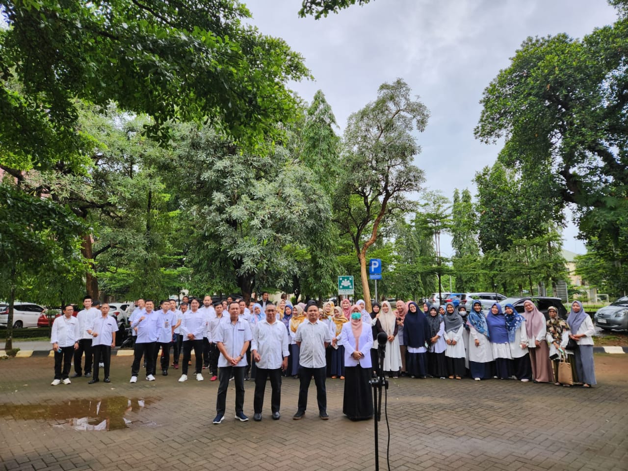 Gambar Terapkan Disiplin dan Etos kerja, FKIK UIN Alauddin Makassar Gelar Apel Pagi