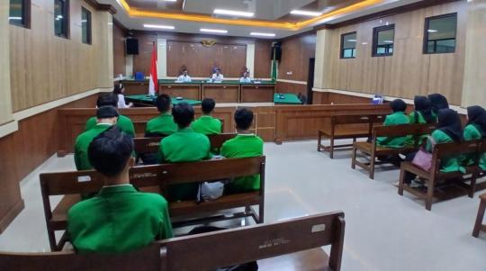12 Mahasiswa FSH UIN Alauddin Jalani Magang di PTUN Makassar