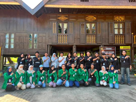 HIMASKI UIN Alauddin Gelar Jelajah Sejarah di Kawasan Adat Onto Bantaeng